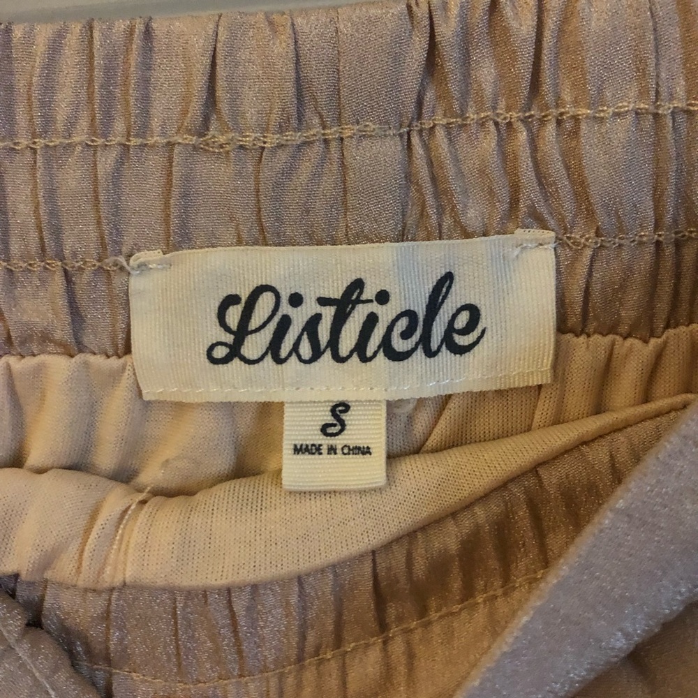 🌼LISTICLE SHORTS🌼 - Picture 3 of 5